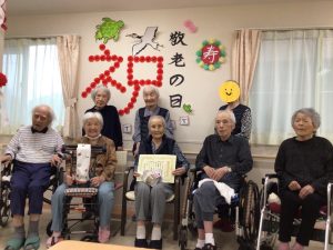 みどりR4敬老会-記念撮影